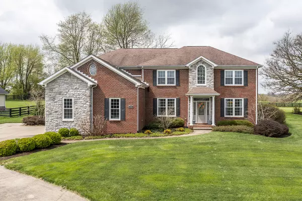 300 Whispering Brook Drive, Nicholasville, KY 40356