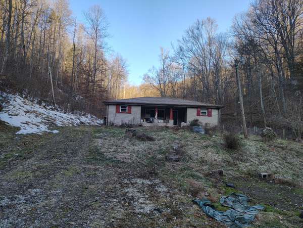 815 Highway 3446, Mckee, KY 40447