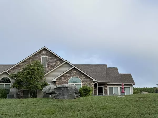 Bronston, KY 42518,403 Chateau Place Place