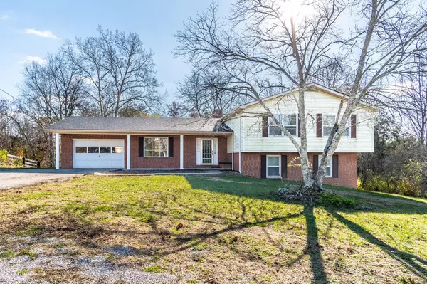 1433 Gravel Lick Branch Road, Waco, KY 40385