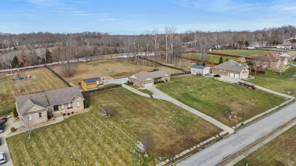 Waco, KY 40385,208 Waco Heights Drive