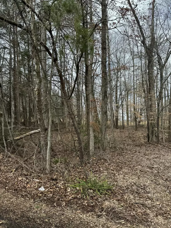 Russell Springs, KY 42642,305 Hart Lane