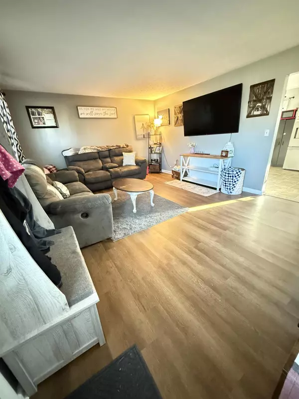 Lawrenceburg, KY 40342,102 JENNIFER Street