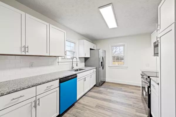 223 High Street Harrodsburg, KY 40330