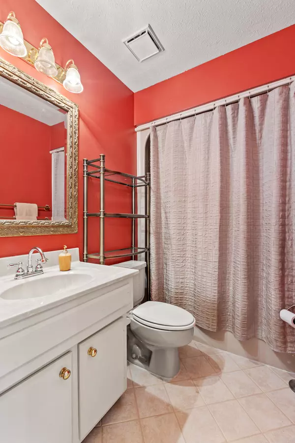 Lexington, KY 40513,3475 Lyon Drive #47