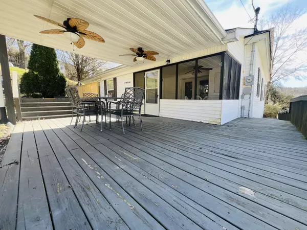 Beattyville, KY 41311,18 Madison Street