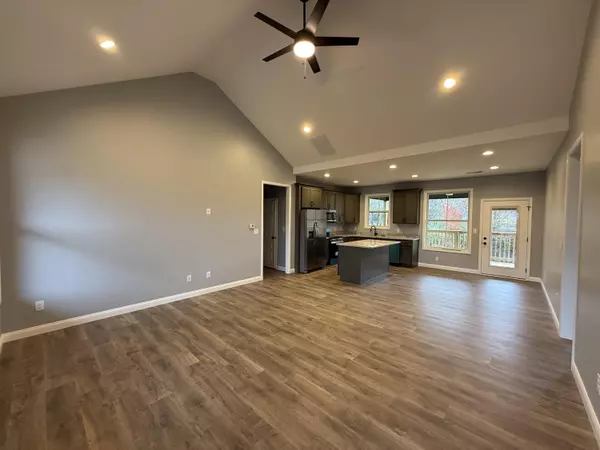 Harrodsburg, KY 40330,453 Pinehurst Way