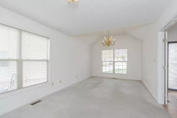 Lexington, KY 40515,305 Shoreside Drive