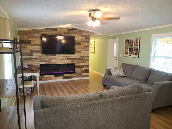 Williamsburg, KY 40769,475 Airport Road Road