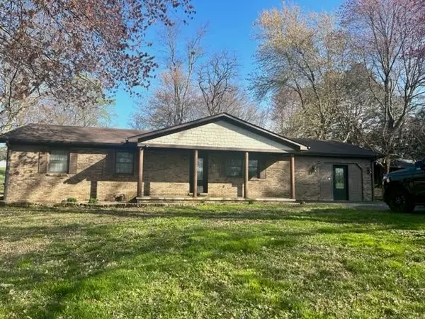 58 Francis Street, Russell Springs, KY 42642