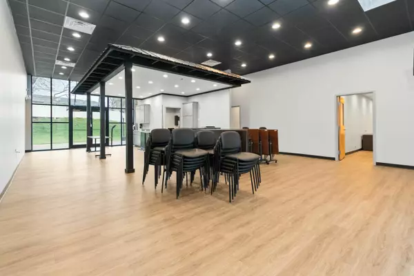 Somerset, KY 42503,81 Family Fun Drive