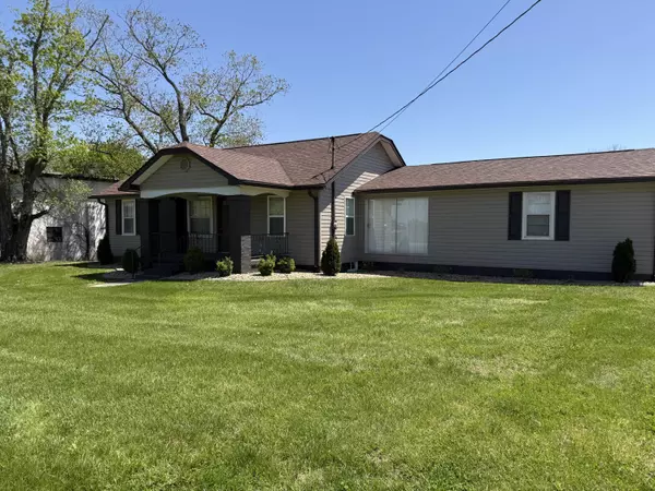 Monticello, KY 42633,21 N Gregory Street