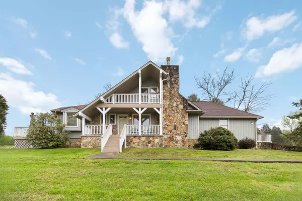 407 Circle Lake Drive, Bronston, KY 42518