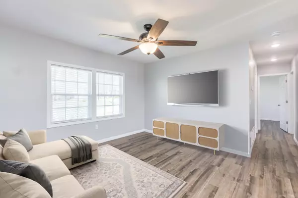 Harrodsburg, KY 40330,123 N Second Street