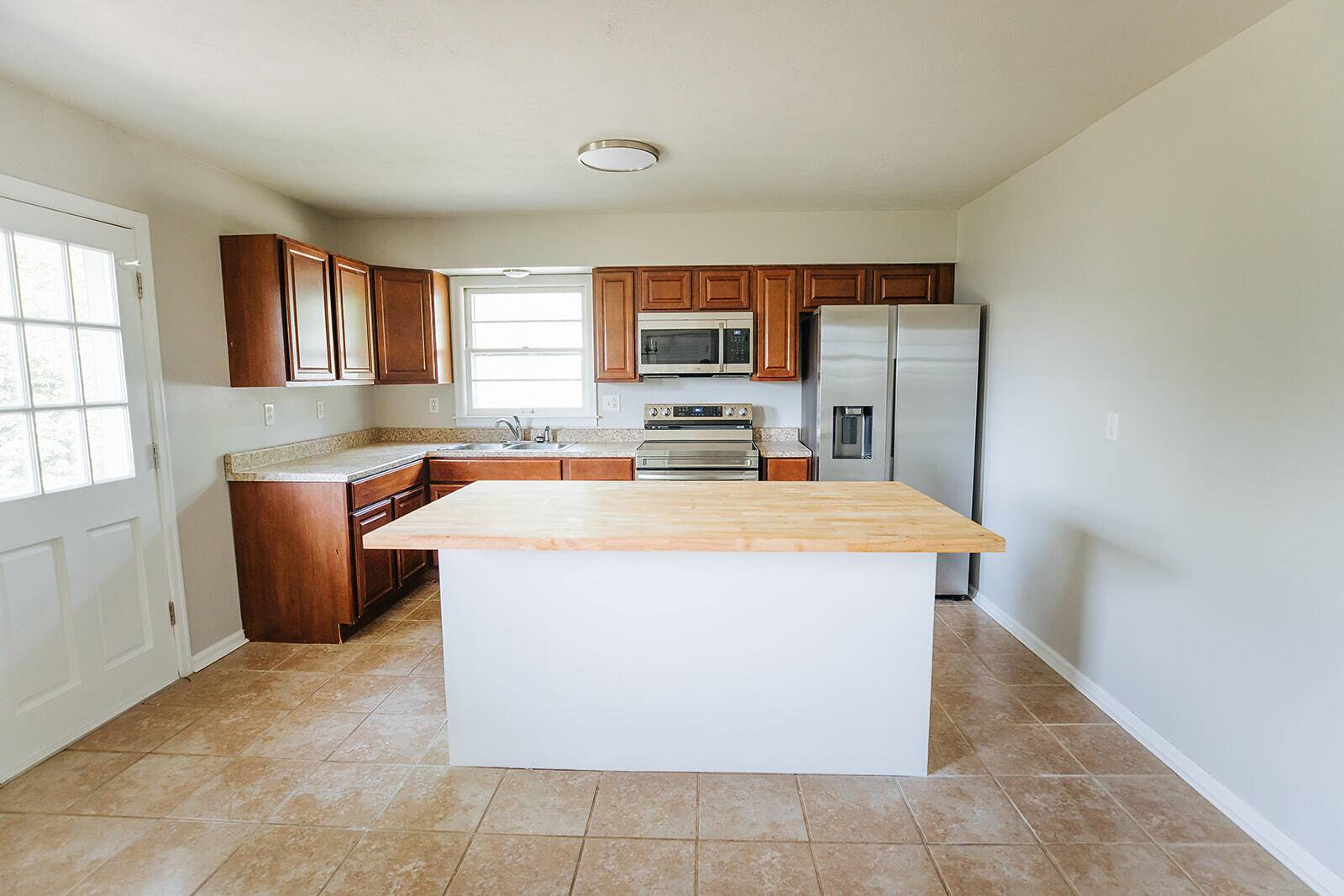 Lexington, KY 40505,1602 Anniston Drive