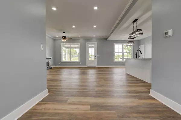 Mt Sterling, KY 40353,204 Owl Court