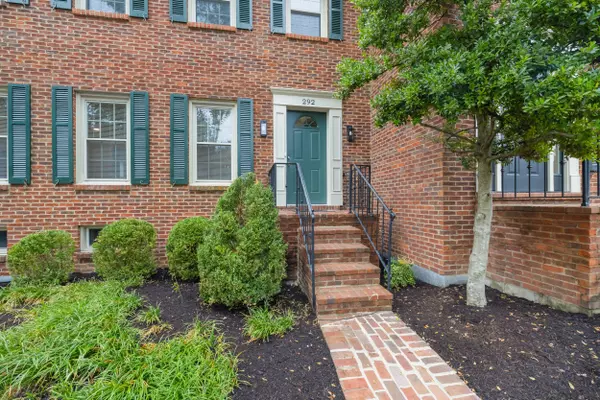 Lexington, KY 40517,292 Chippendale Circle