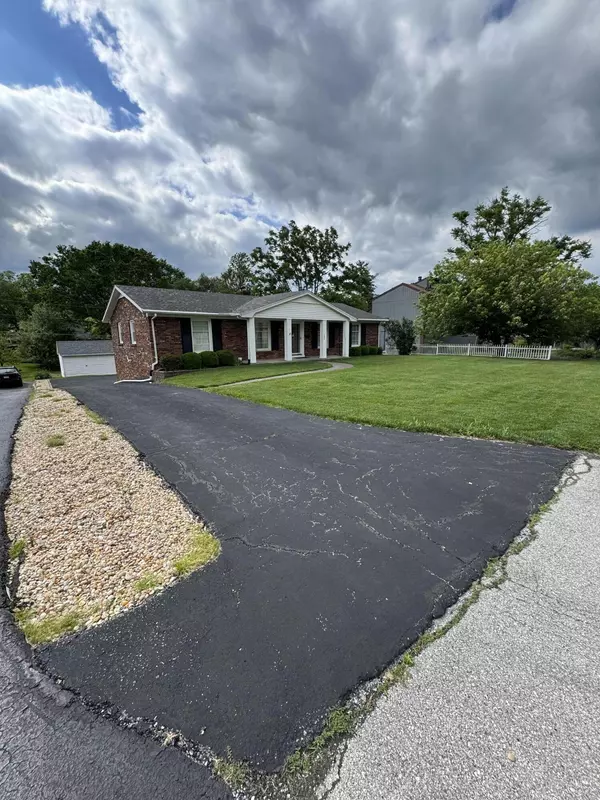 Frankfort, KY 40601,204 Bellwood Court