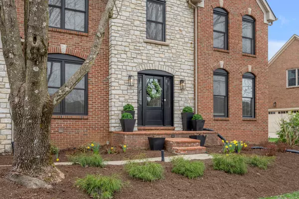 Lexington, KY 40513,2416 Olde Bridge Lane