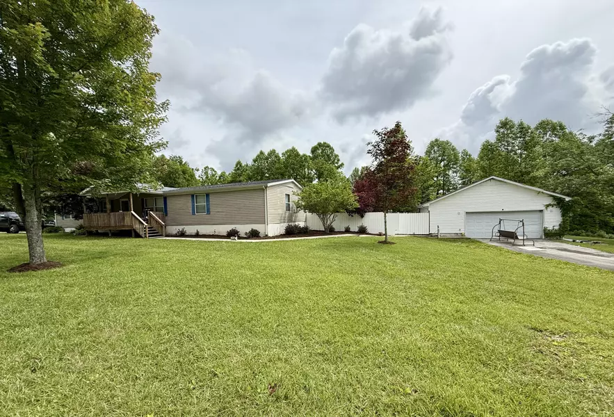 8040 Somerset Road, London, KY 40741