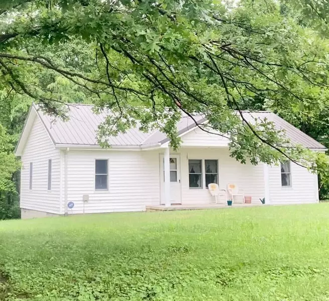 1184 Snow Creek Road, Clay City, KY 40312
