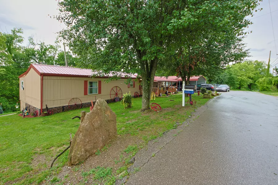 2858 Ford Hampton Road, Winchester, KY 40391