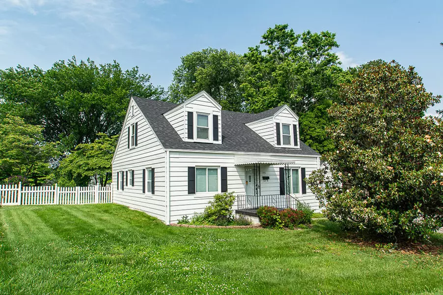 135 Rolling Acres Drive, Frankfort, KY 40601