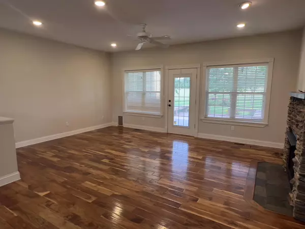 Danville, KY 40422,131 Betsy Ross Lane