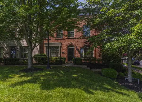 Lexington, KY 40509,988 Village Green Avenue