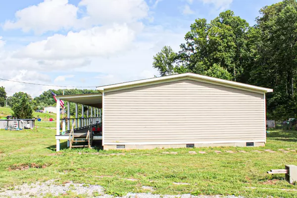 East Bernstadt, KY 40729,610 Freeman Branch Road