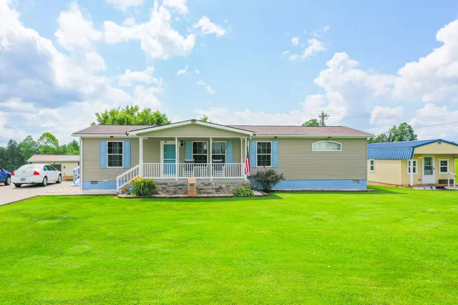 1809 Pine Top Road, London, KY 40741