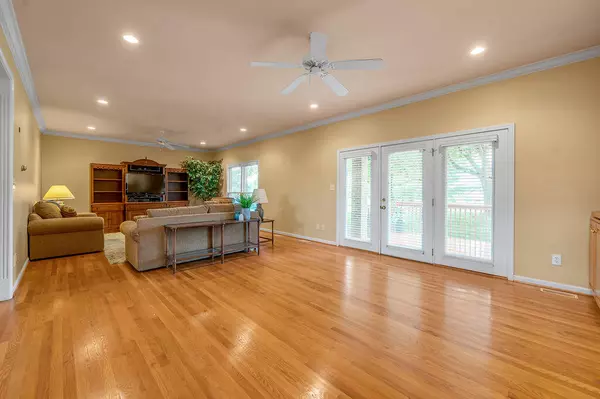 Lexington, KY 40509,3523 Doral Place