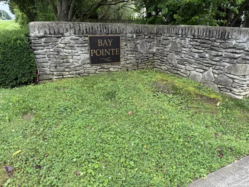 10509 Bay Pointe Court, Louisville, KY 40241