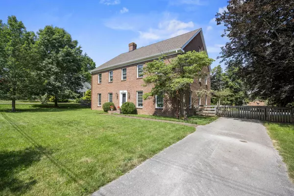 Midway, KY 40347,321 S Turner Street