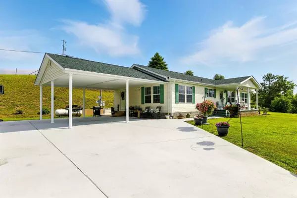 Campton, KY 41301,358 Quillen Chapel School Road