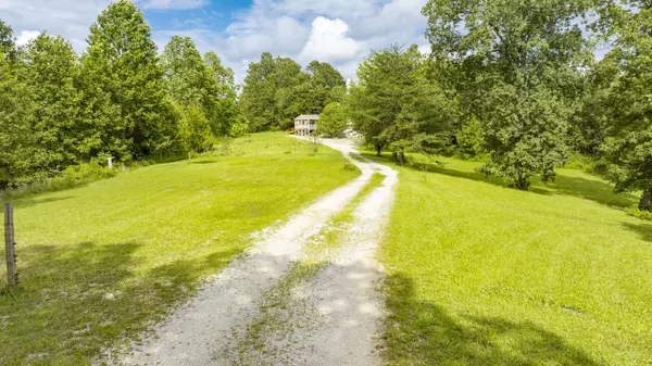 Monticello, KY 42633,70 Highway 3285