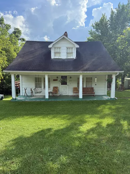 1121 Winchester Road, Irvine, KY 40336