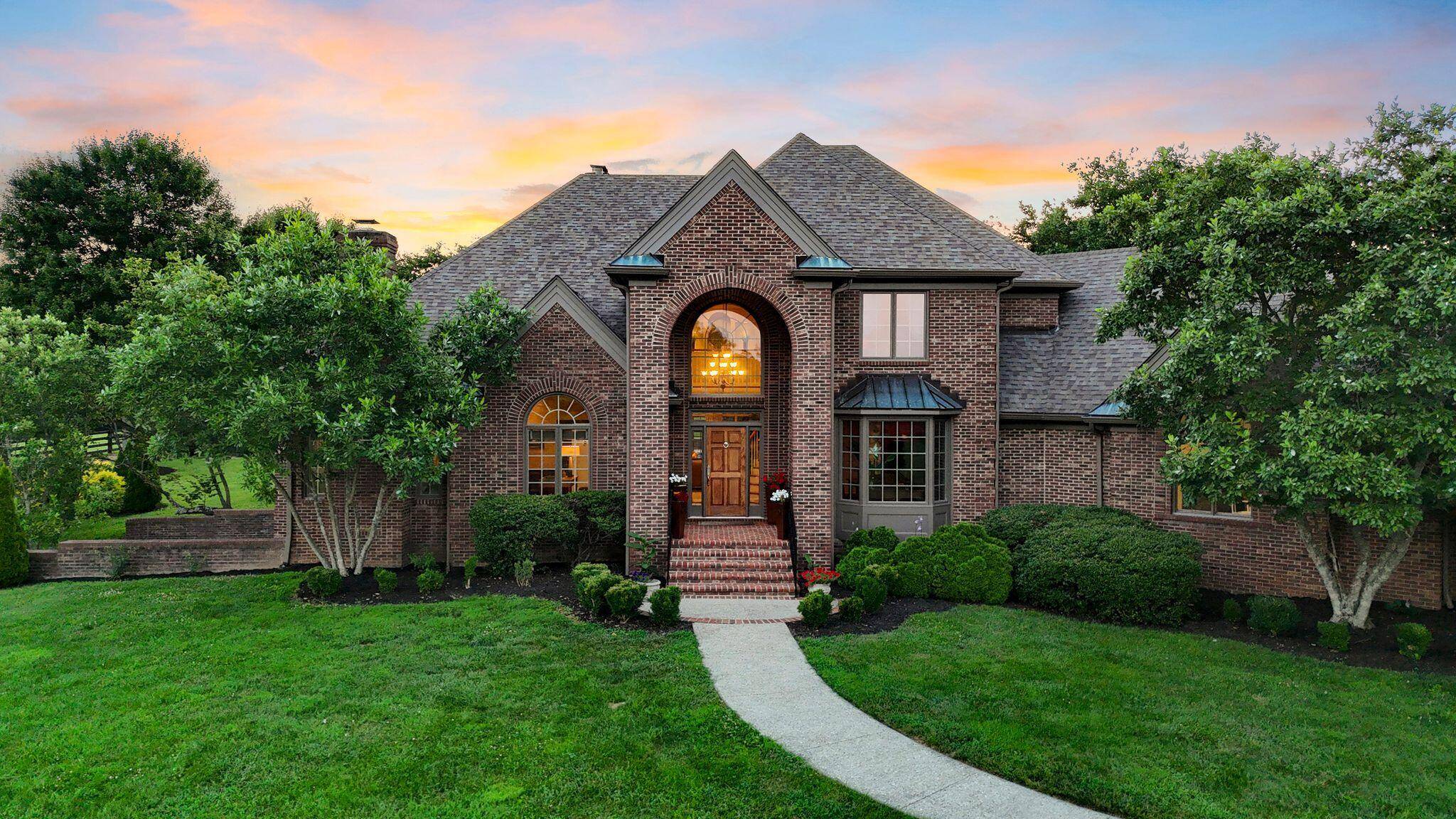 3905 North Cleveland Road, Lexington, KY 40516