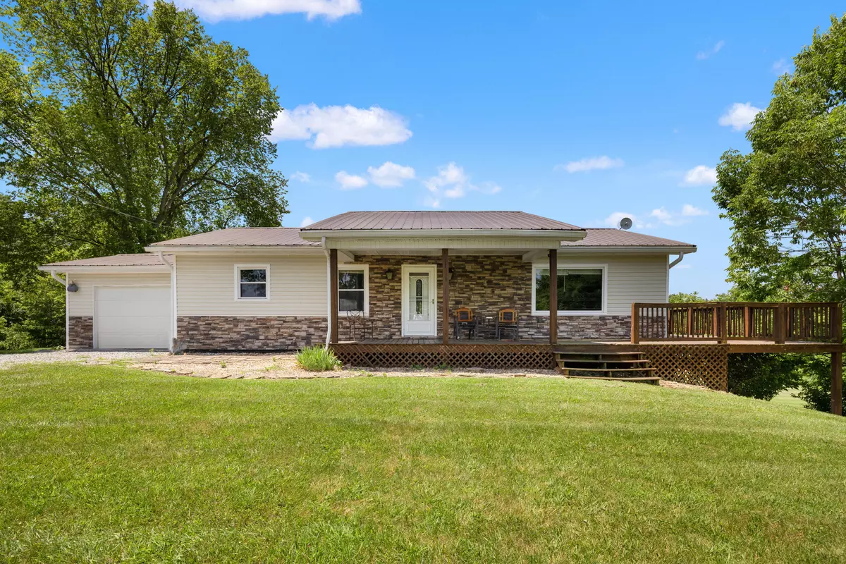 Stamping Ground, KY 40379,1676 Graves Road