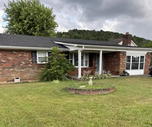 Somerset, KY 42501,102 North Maplewood Street