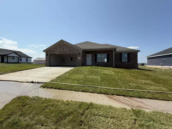 Berea, KY 40403,562 Middle Creek Way