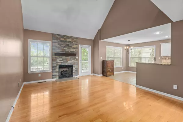 Nicholasville, KY 40356,105 Bernie Trail