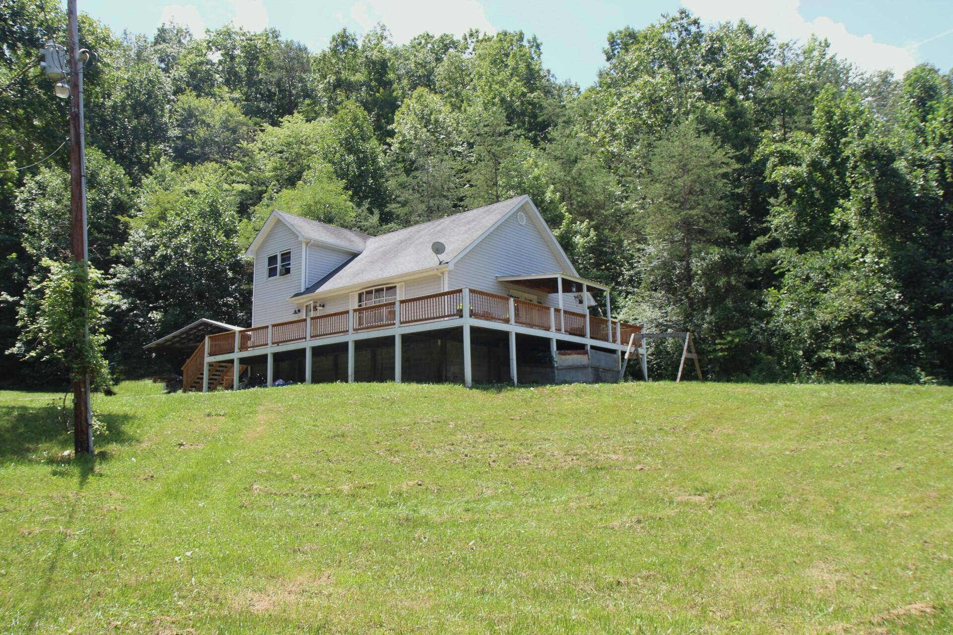 877 Bear Hollow Road, Rockholds, KY 40759