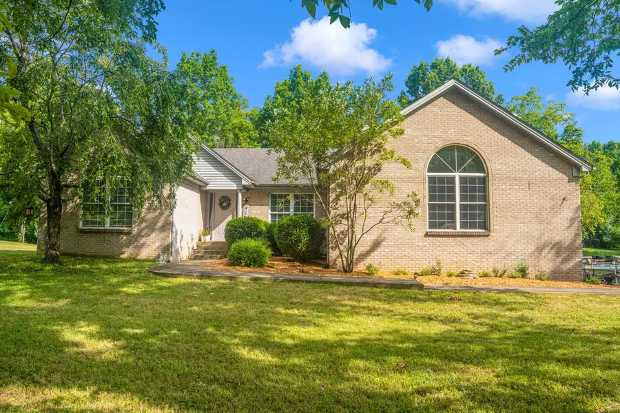 1121 Wood Cliff Road, Frankfort, KY 40601