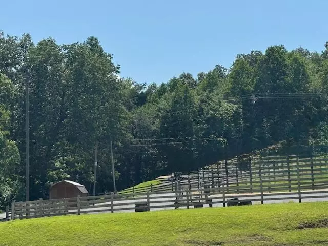 Pine Knot, KY 42635,4400 South US 27