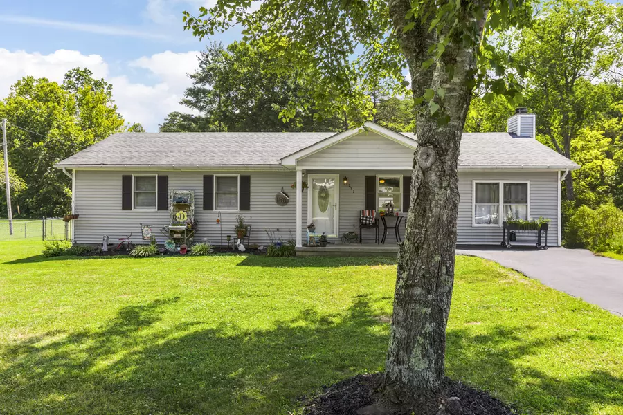 251 Clearcreek Road, Irvine, KY 40336