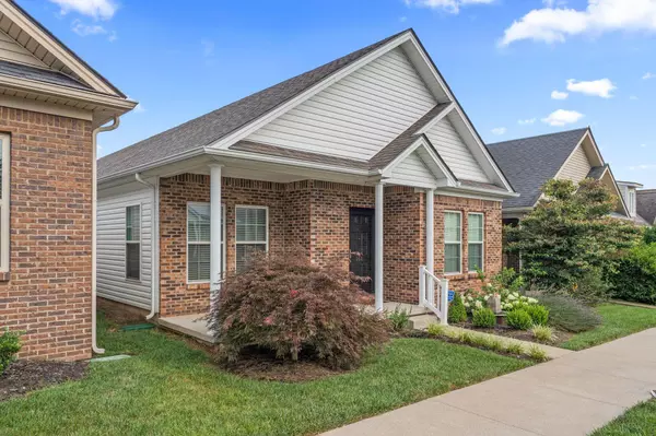 Versailles, KY 40383,161 Ridge View Road