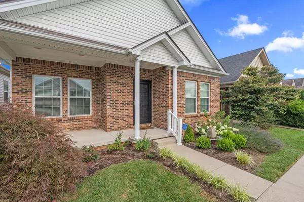 Versailles, KY 40383,161 Ridge View Road