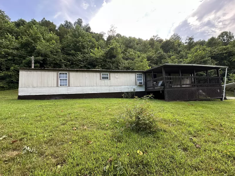 1850 Barnes Mountain Road, Irvine, KY 40336