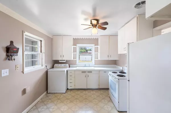 Nicholasville, KY 40356,302 W Brown Street